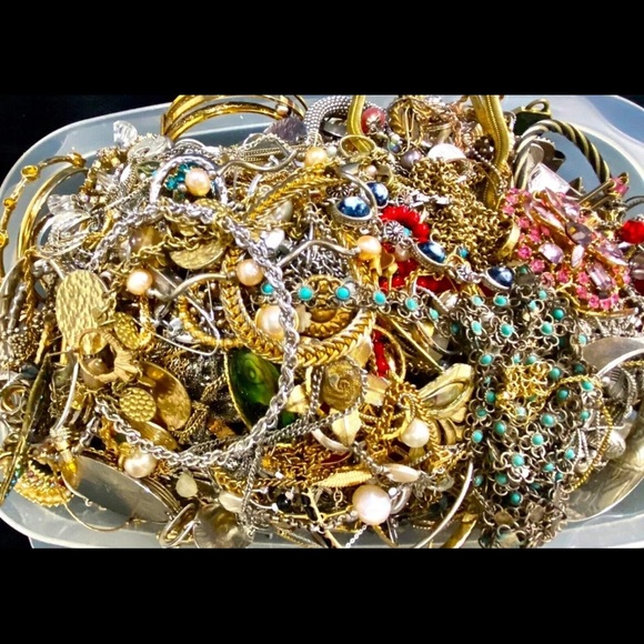 2 LBs mostly wearable repair craft ~ bulk jewelry inventory - Picture 4 of 6